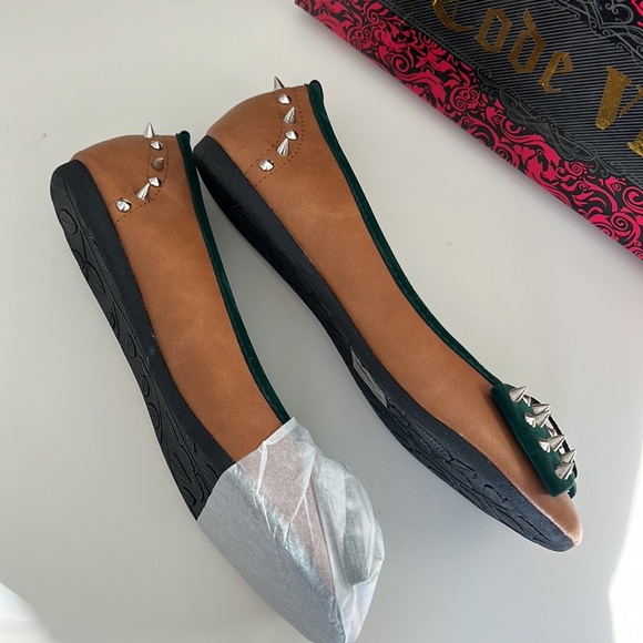 New in box code v111 flats - Picture 5 of 7